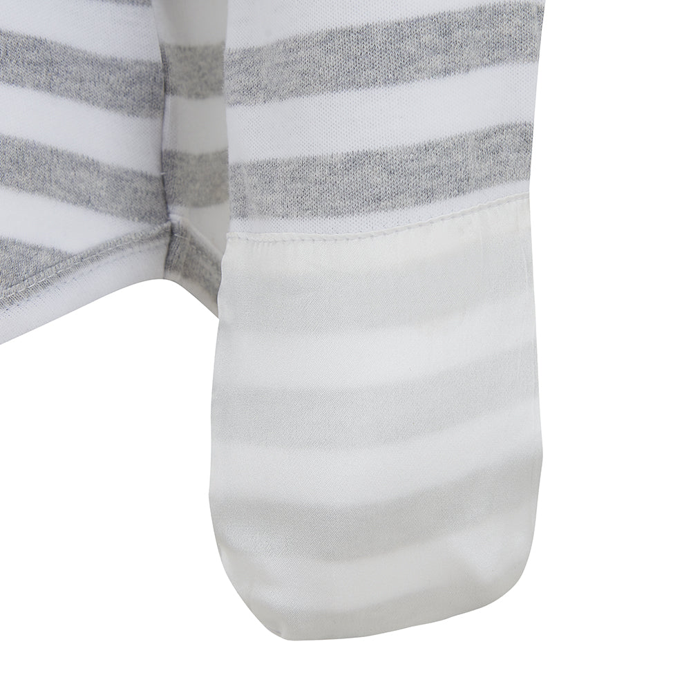Bodysuit with silk flip-mitts for babies and toddlers with eczema